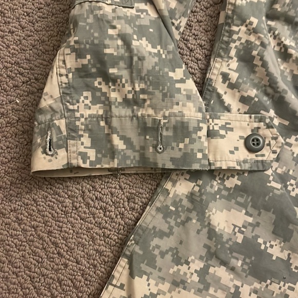 Army Combat Uniform (ACU) Shirt Size Small-Regular - Picture 5 of 15